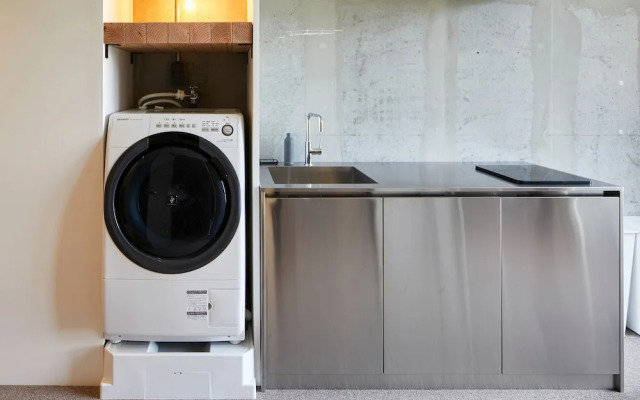 Mizuka Nakasu 7 Unmanned Hotel