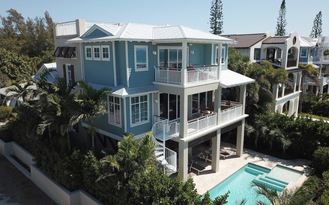 Gulf Front Paradise
