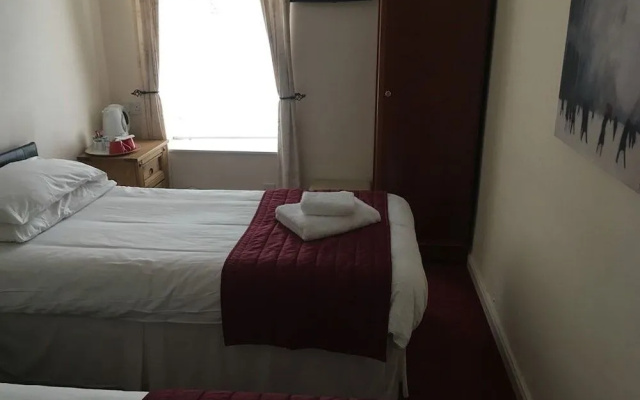 Novar Arms Hotel