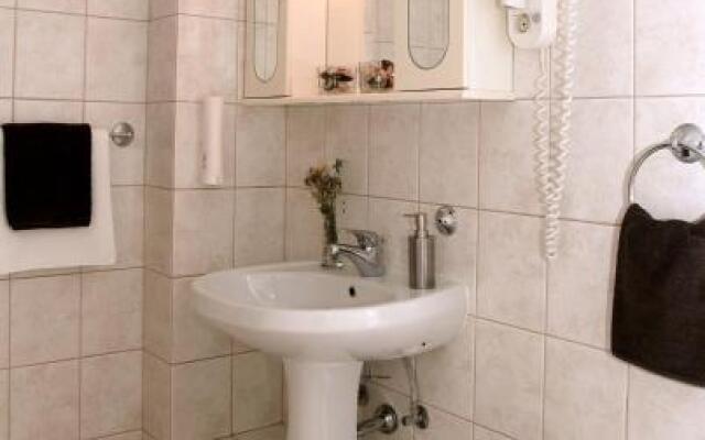 Hotel Rajna U.O.
