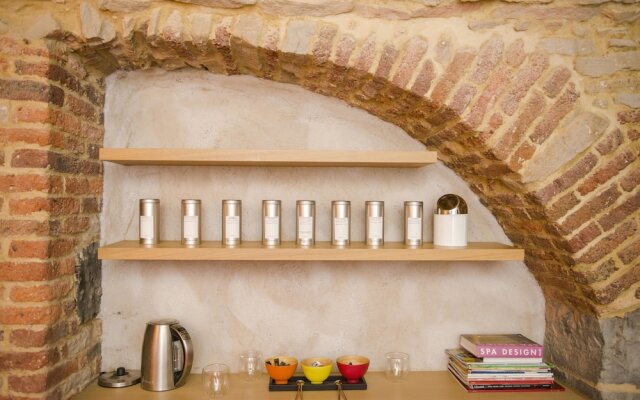 NE5T Suites & Spa