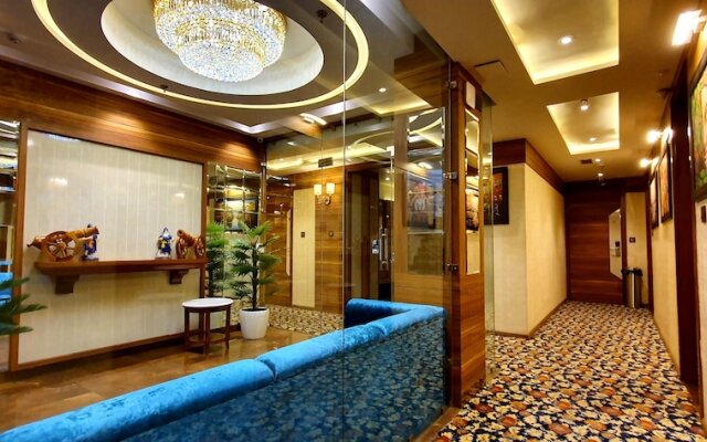 Hotel Makhan Residency