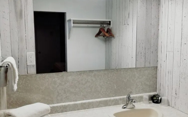 Hotel Port Colborne ON