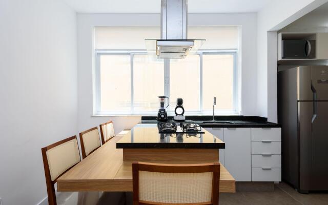 Apartamento Moderno em Copacabana | MFB 76/202