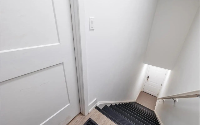 Exquisite 2 Bedroom Apt, mins to the falls.