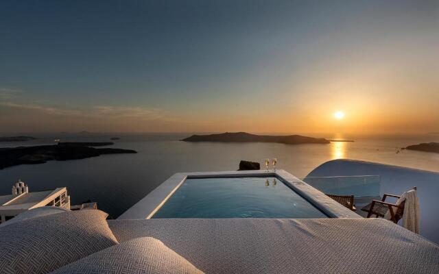 Kaleidoscope Imerovigli Suites