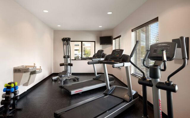 Country Inn & Suites by Radisson Roseville - St. Paul