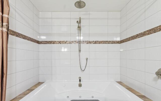 Blue Mountain, 2BR, Slopeside-Chateau Ridge