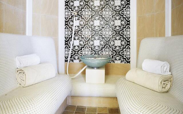 Grupotel Macarella Suites & Spa