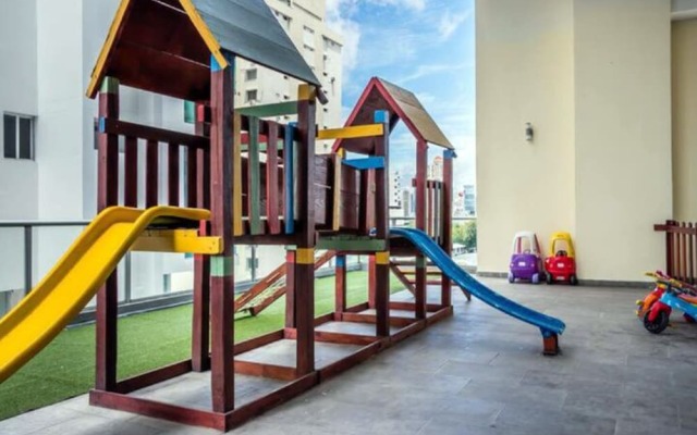 Diaphanous Urban Apartment