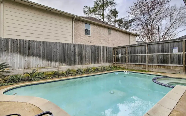 Han Solo's Hideout Luxe Houston Home w/ Pool!