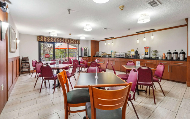 Quality Inn & Suites