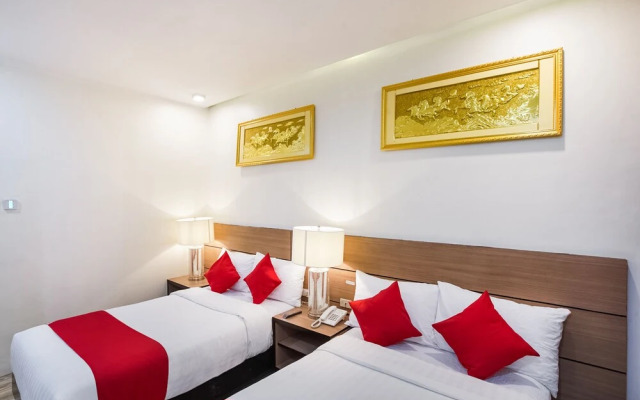 OYO 489 Casa Mia Hotel Suites