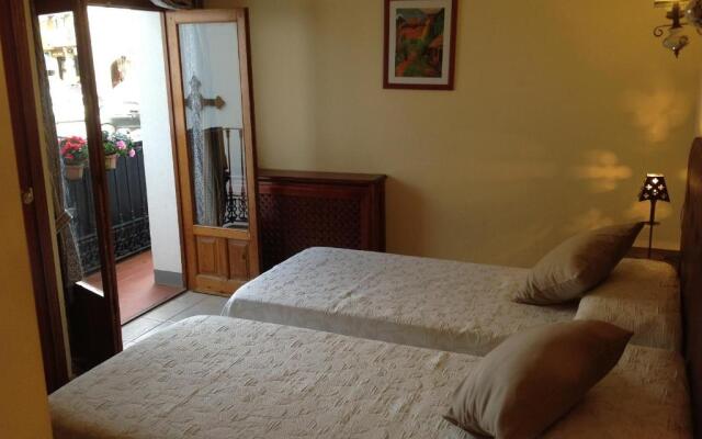 Hostal Meson Cerezo 2
