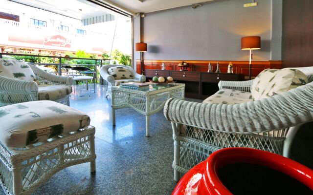 The Beach Cha Am Suite