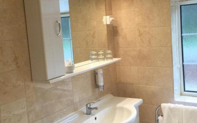 Dormy House Hotel