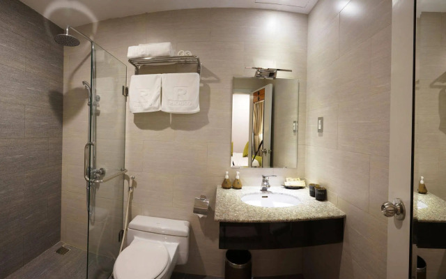 Richico Apartments And Hotel