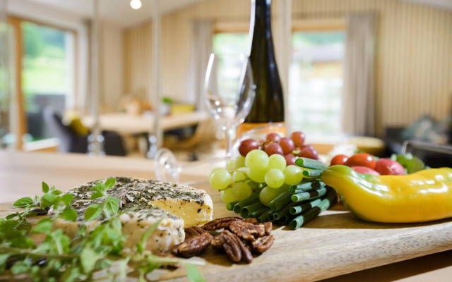 Ju and Me Garden Lodge