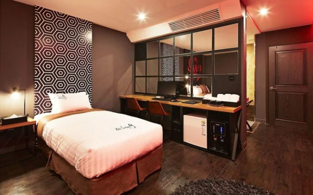 Dongdaemun Boutique Nine