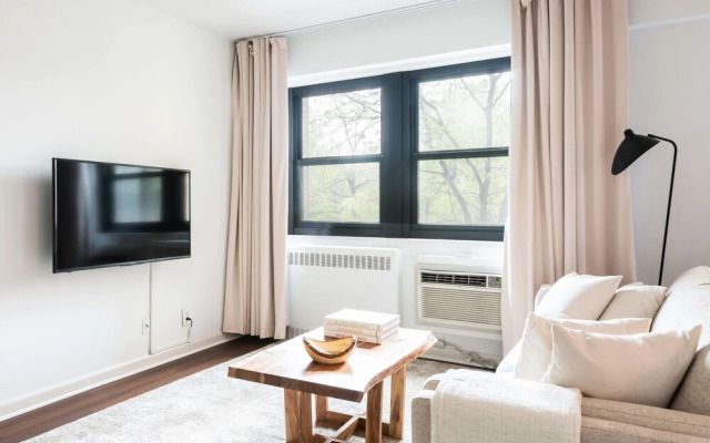 Parc - Warm CWE Apts near BJC by Zencity