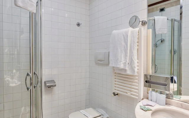 Hotel in Cecina just 100 mt from the sea