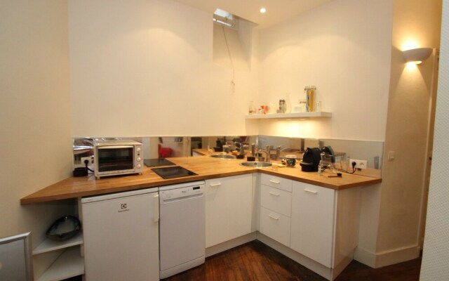 The Bohemian Montparnasse Nest - AD2