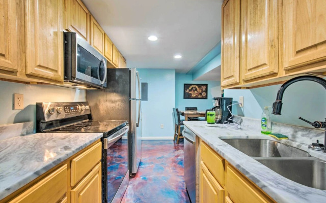 Decatur Apartment w/ Tennis Court ~ 11 Mi to ATL