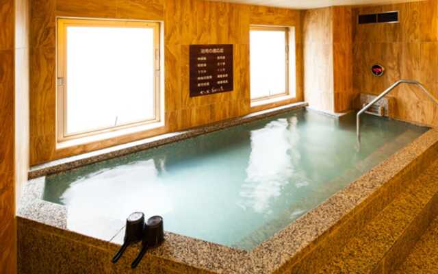 Super Hotel Lohas Kumamoto Tennen Onsen (Super Hotel City Kumamoto)