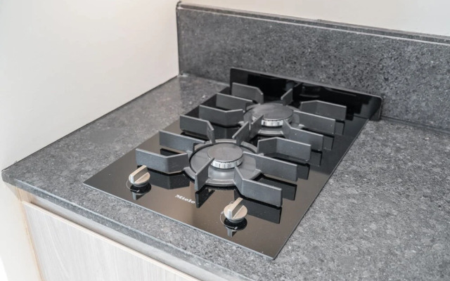 Spectacular Getaway in This Studio in The Autograph