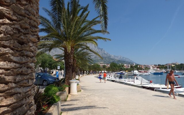 Sea View Apartment for 2-3 People - Family