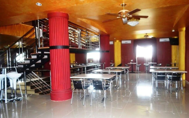 Z Suites Hotel