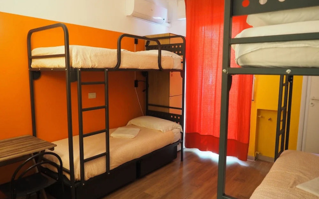 Sunflower Beach Backpacker Hostel
