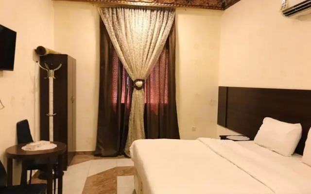 Revan Hotel