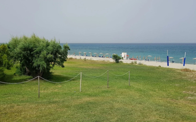 Romantic Beachfront Getaway