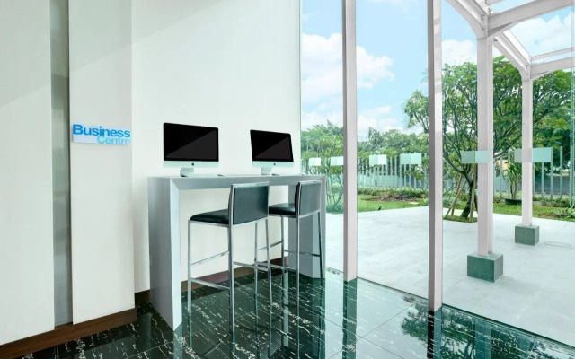 Holiday Inn Express Jakarta International Expo