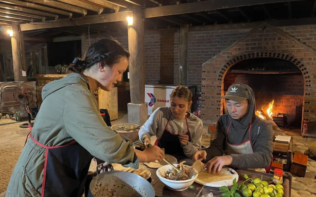 Bees Homestay Sapa & Trekking