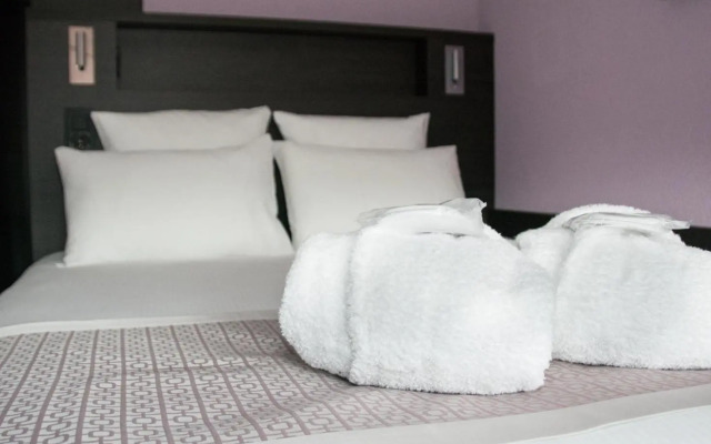 Nash Pratik Hotel