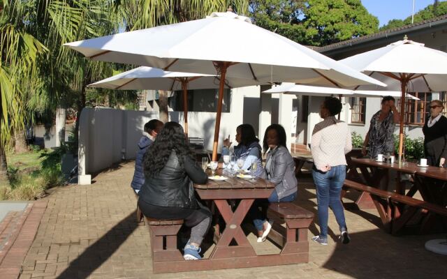 Tradewinds Country Inn