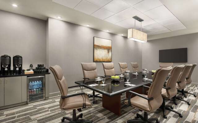 Embassy Suites by Hilton Cleveland Rockside