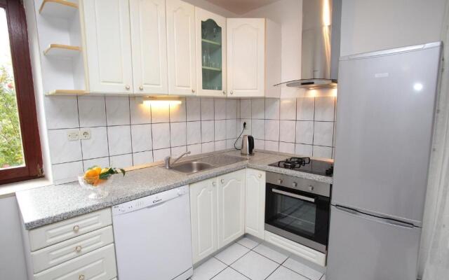 Apartment Natali - 5M from beach