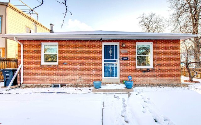 Pet-friendly Denver Home: Walk to Restaurants