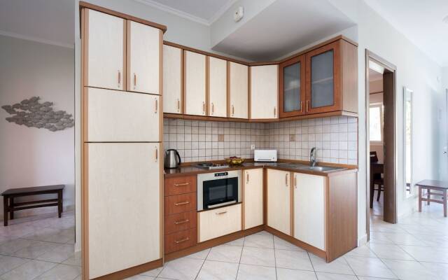 Niouris Apartments