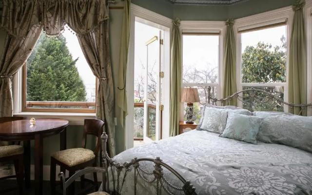 Noe's Nest Bed and Breakfast