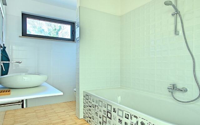 Lush Villa in Belavici with Pool & High-End Kitchen