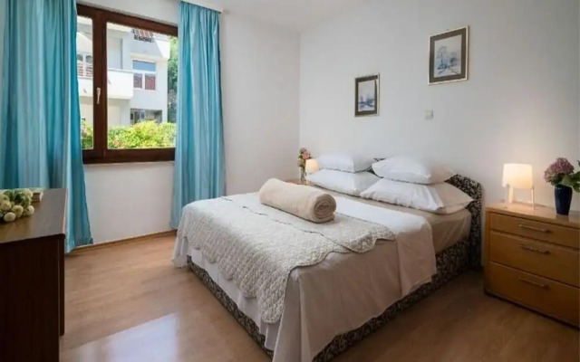 Divna - Modern Apartments With Terrace - A4