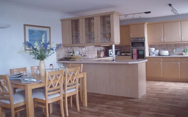 Kernow Homes - Travel accommodation