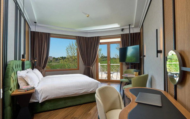 Royal Hotel