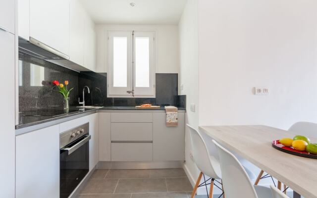 Aparteasy Deluxe apartments