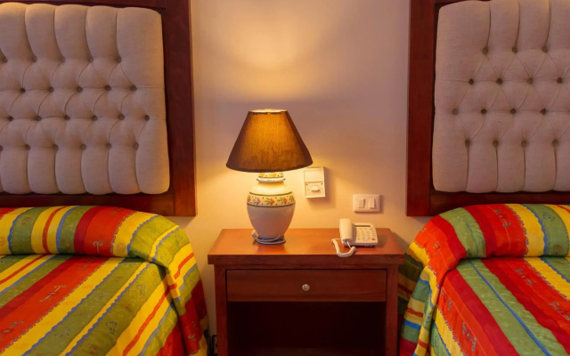 Hotel Santa Helena Plaza