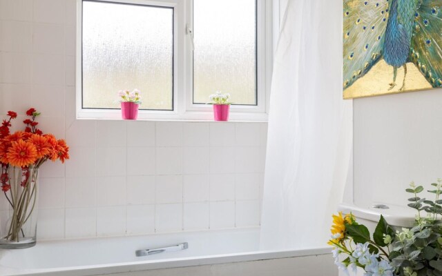 Beautiful 1 Bedroom Apartment With a Garden in Fulham